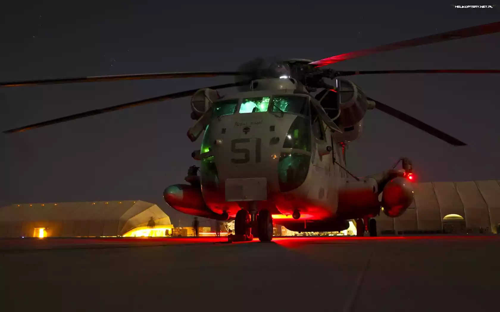 Helikopter CH-53D, Noc, Ogień
